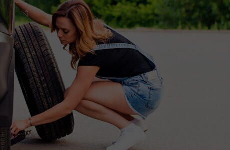 Aprende cómo revisar tus neumáticos para saber cuándo cambiarlos